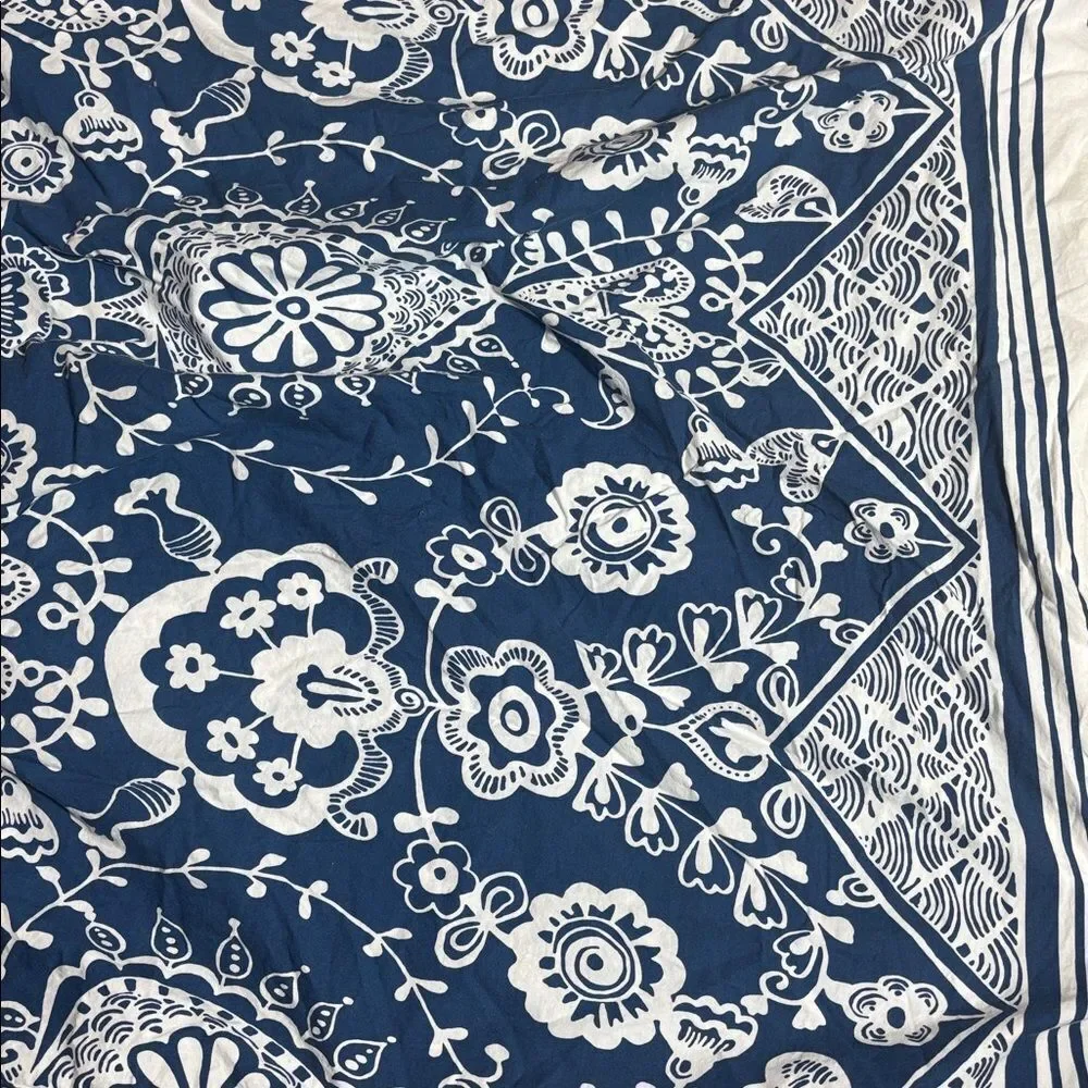 Pottery barn dorm twin Natalia Royal navy white floral cotton stripe duvet cover